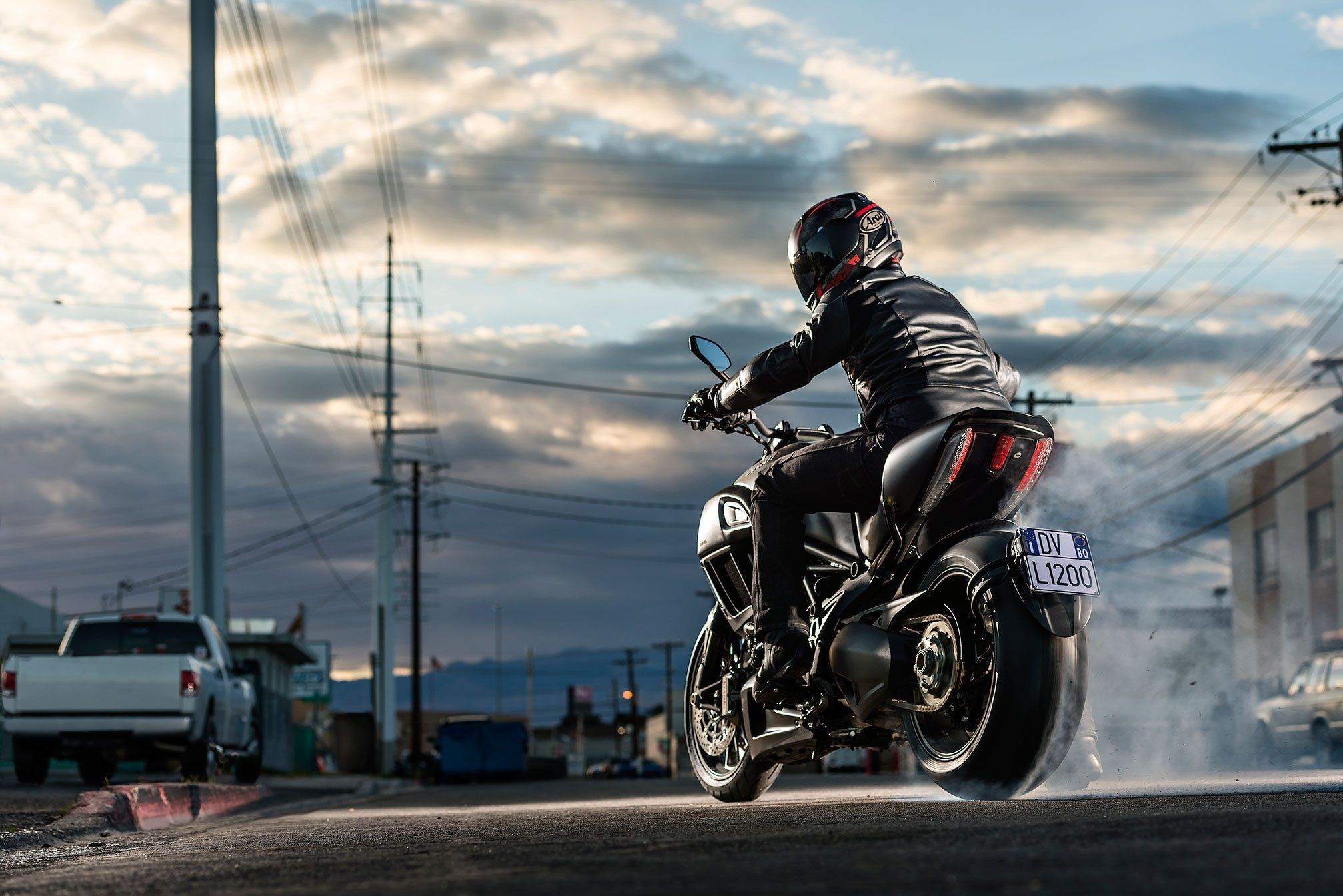 Motocicleta Wallpaper Mobile | Fondos de vehículos | Ducati diavel