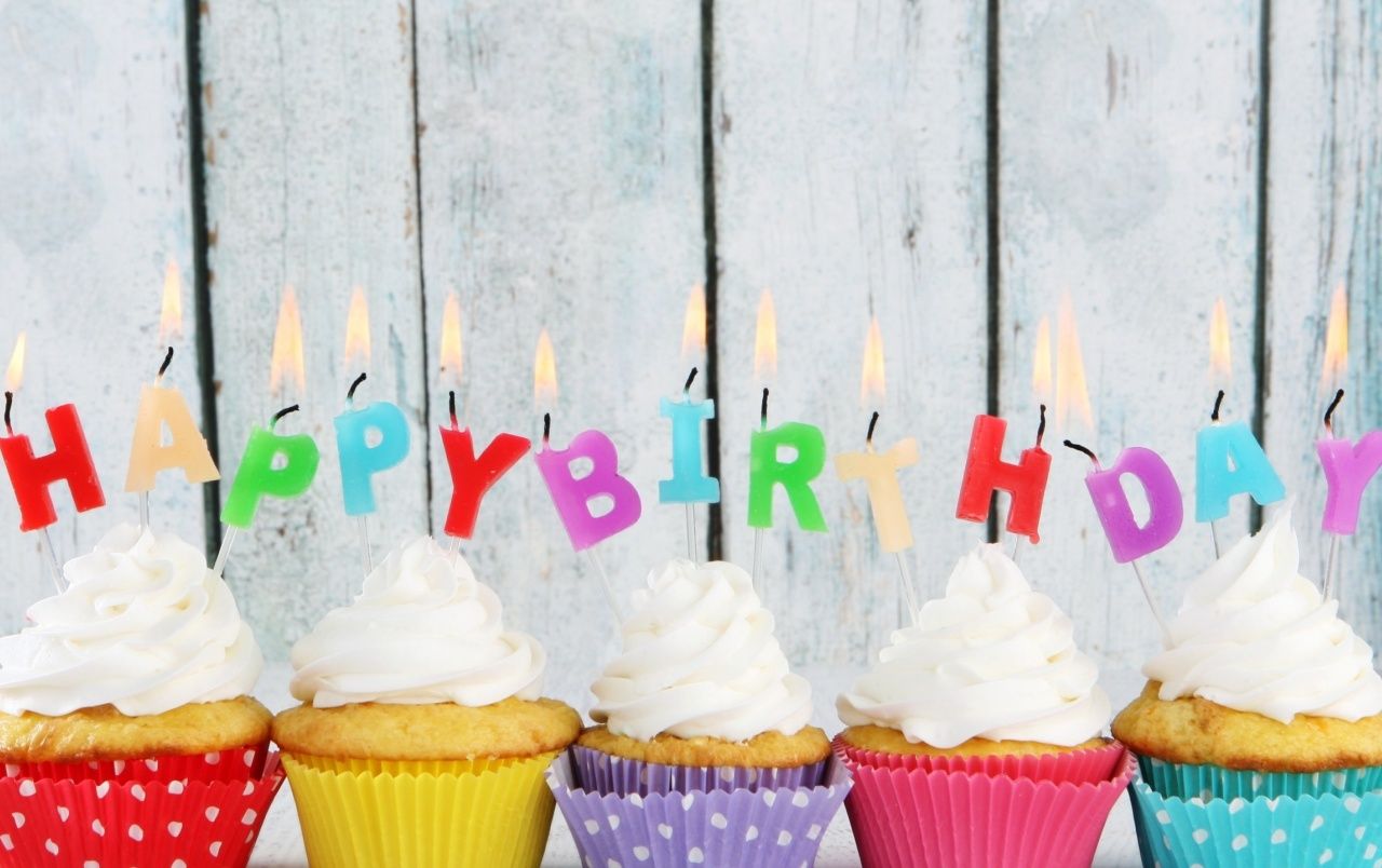 Happy Birthday Cupcakes fondos de pantalla | Feliz Cumpleaños Cupcakes Stock