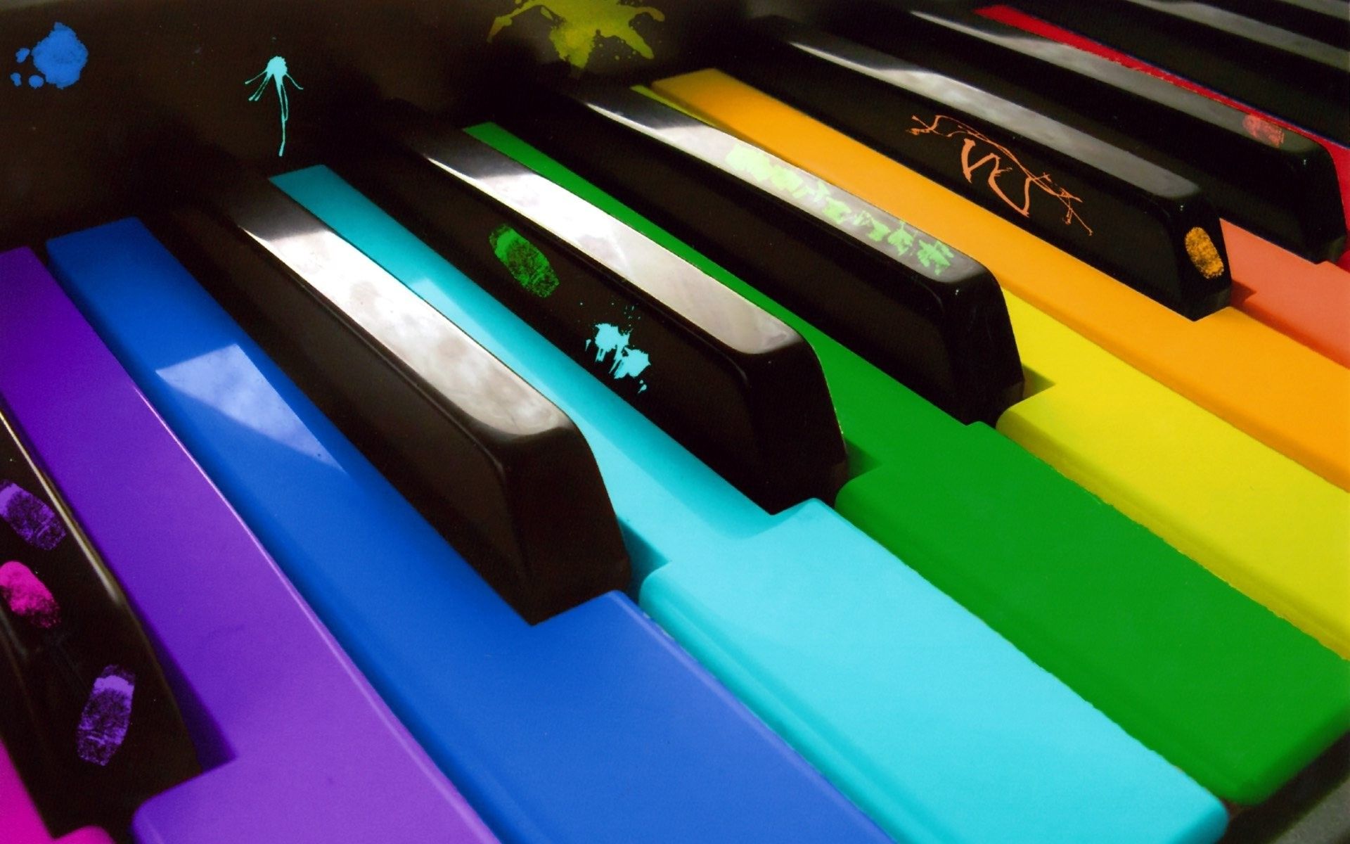 Más de 45 fondos de pantalla coloridos para piano - Descarga