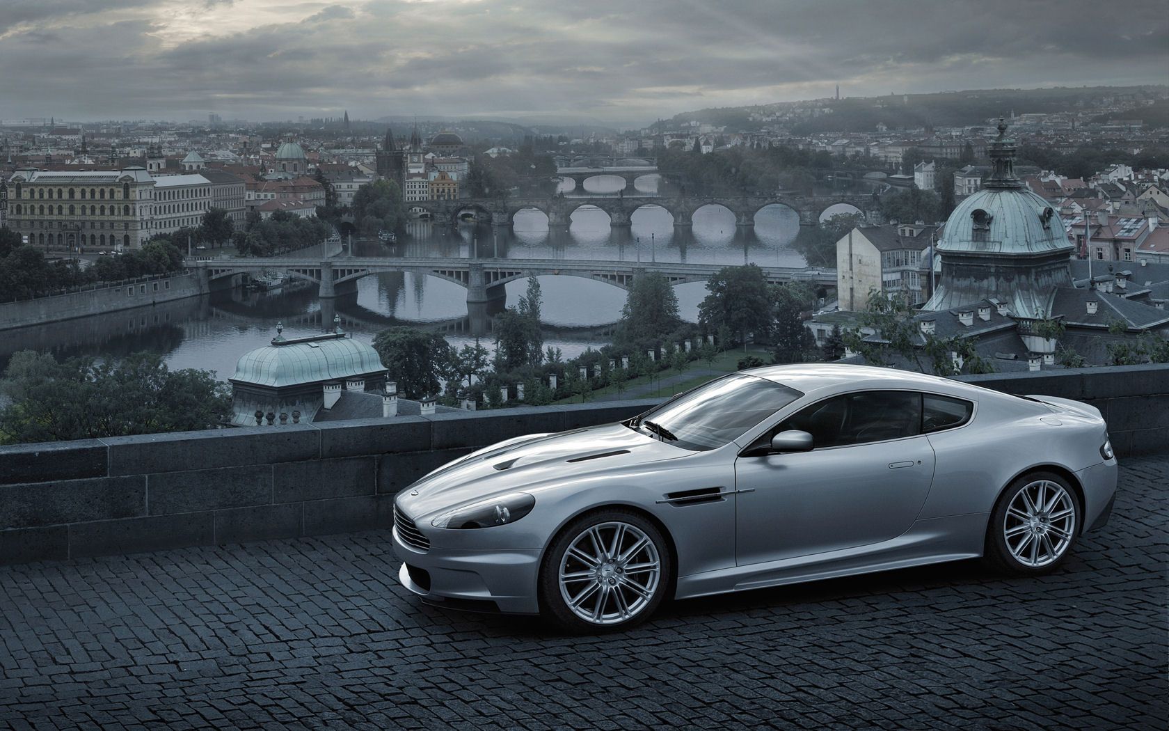 Aston Martin DBS, V12 Coupe, Volante Convertible - Pantalla panorámica gratuita