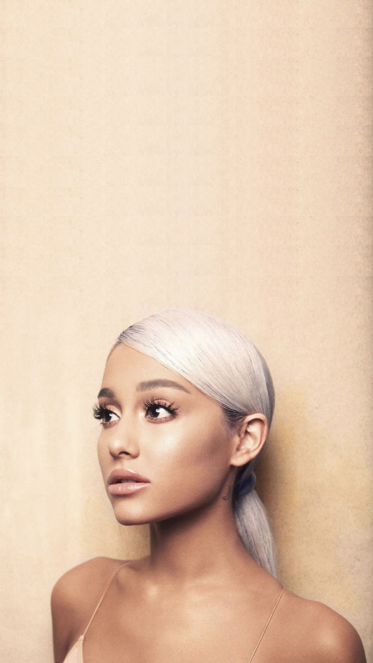 Ariana Grande 2019 Wallpapers