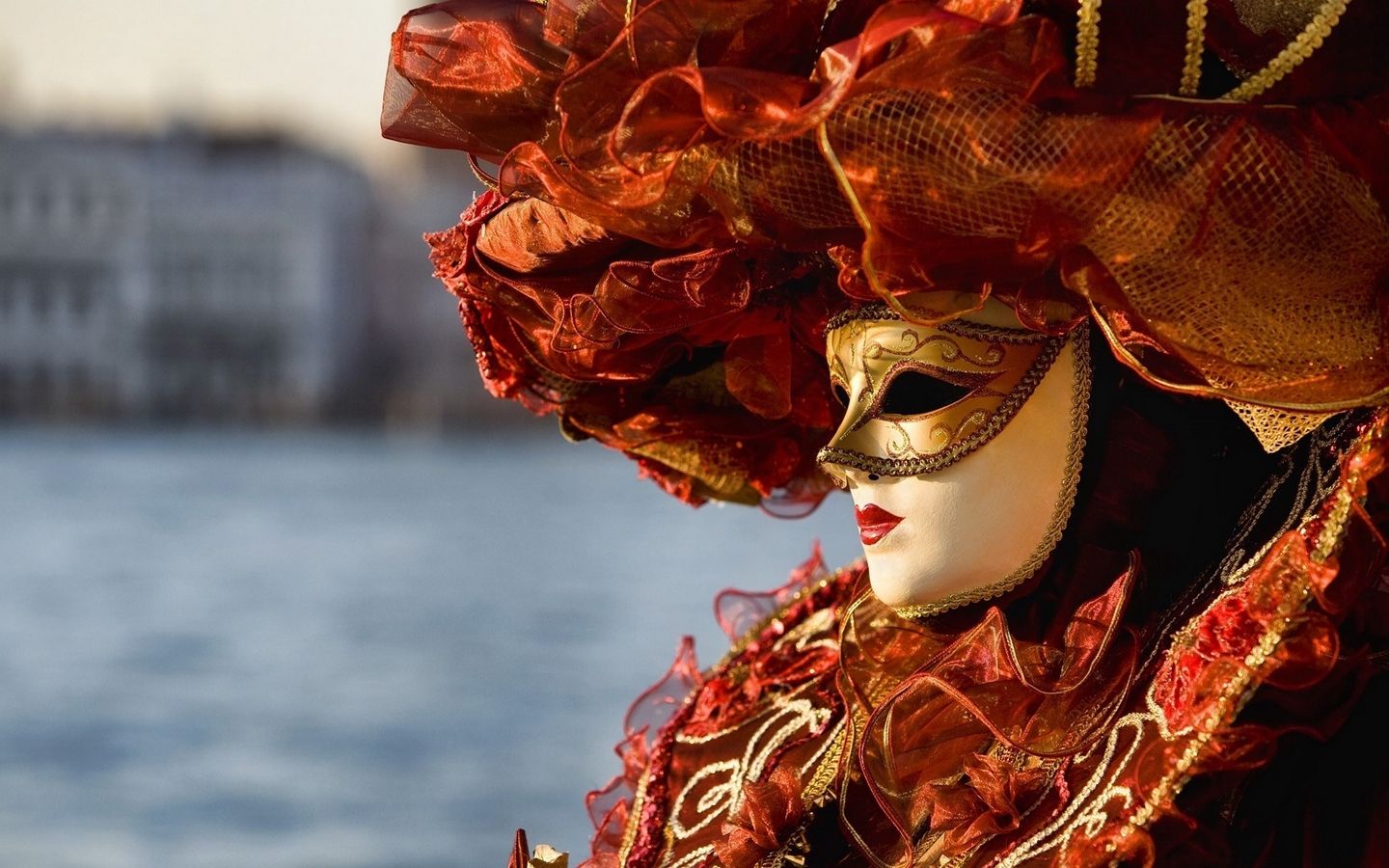 Descargar fondo de pantalla 1440x900 venecia, carnaval, máscara, atuendo