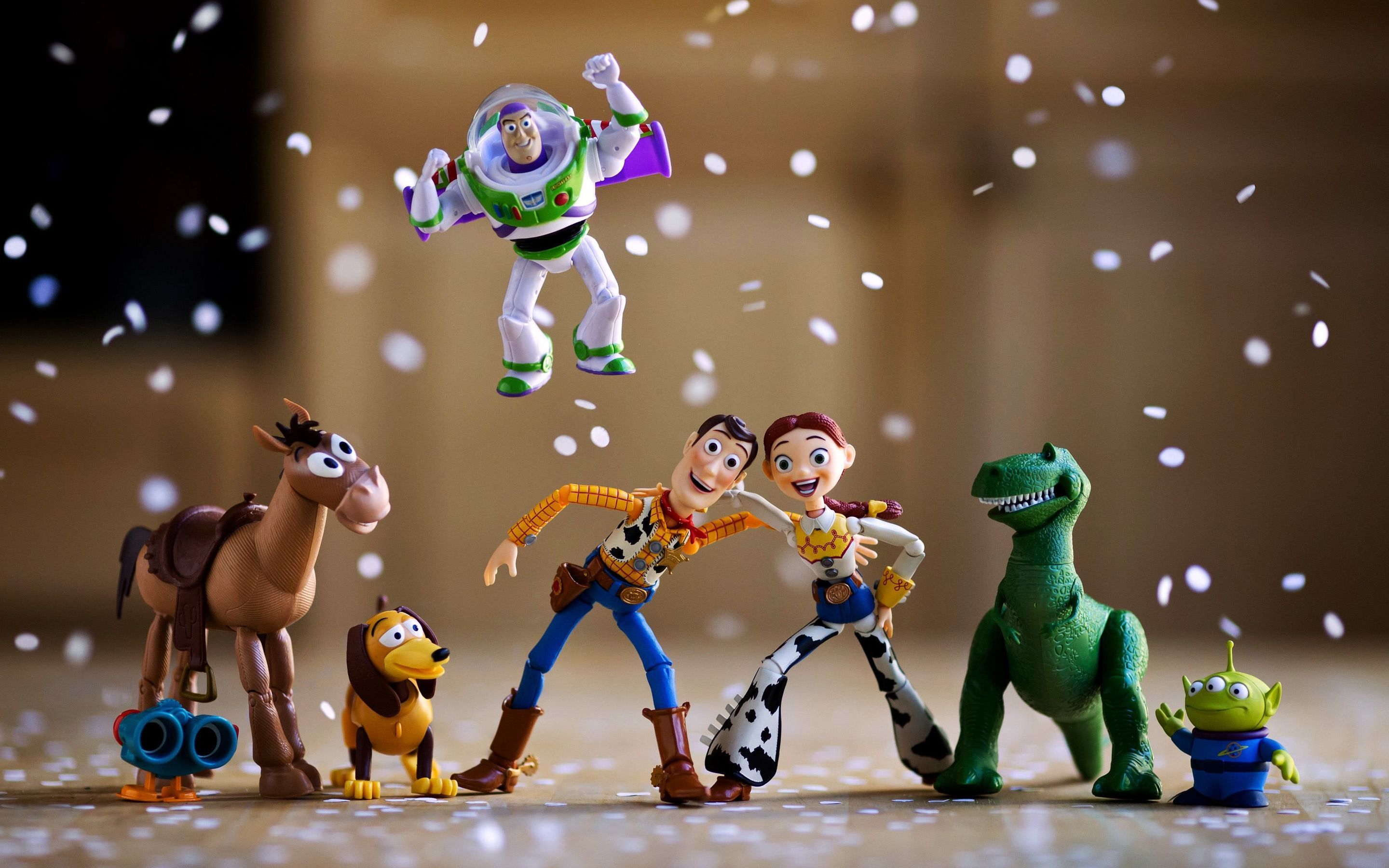 2880x1800 Toy Story Fotografía Macbook Pro Retina HD 4k Wallpapers