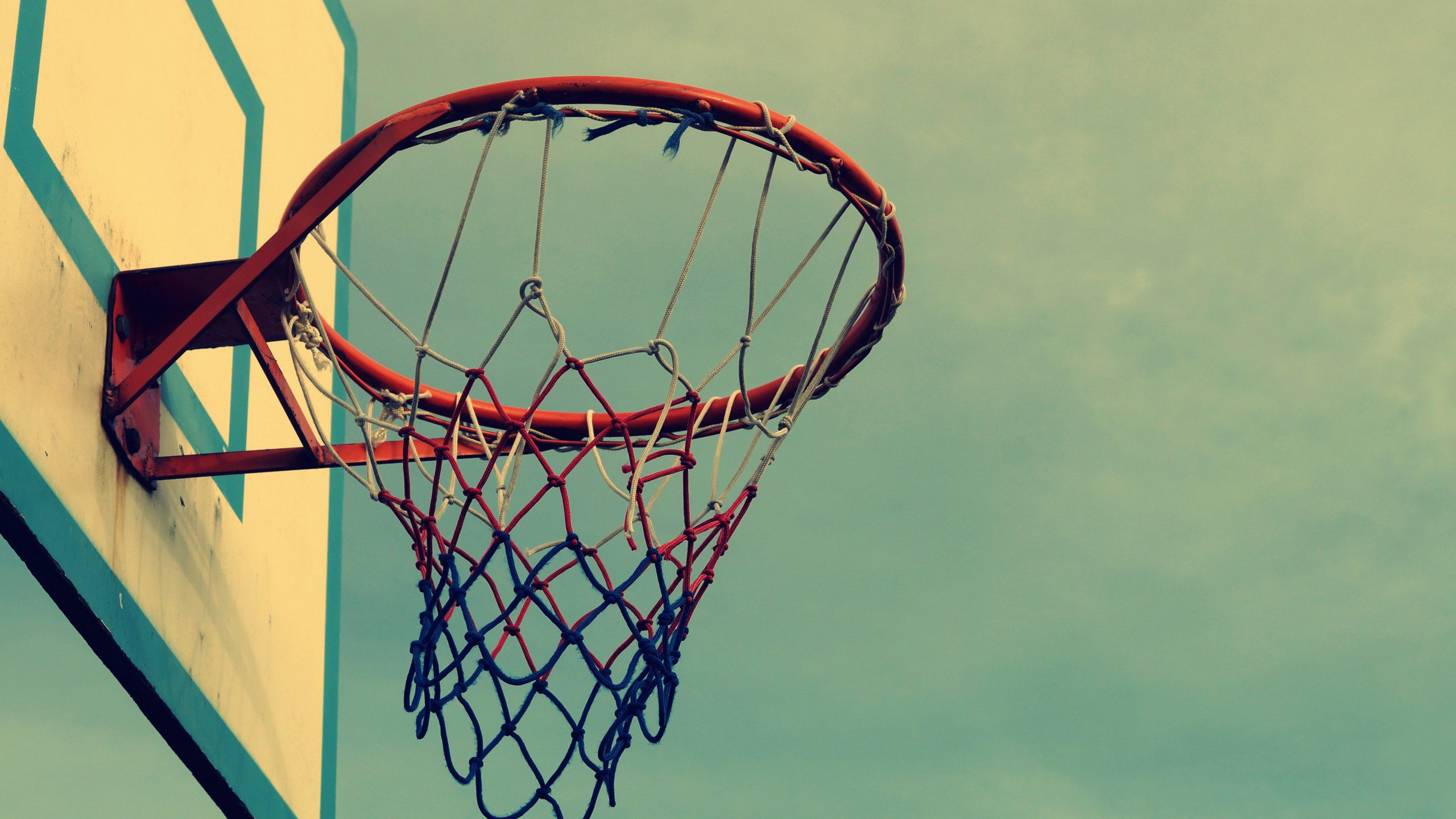 Fondo de pantalla de baloncesto, descarga la imagen de un baloncesto súper hd