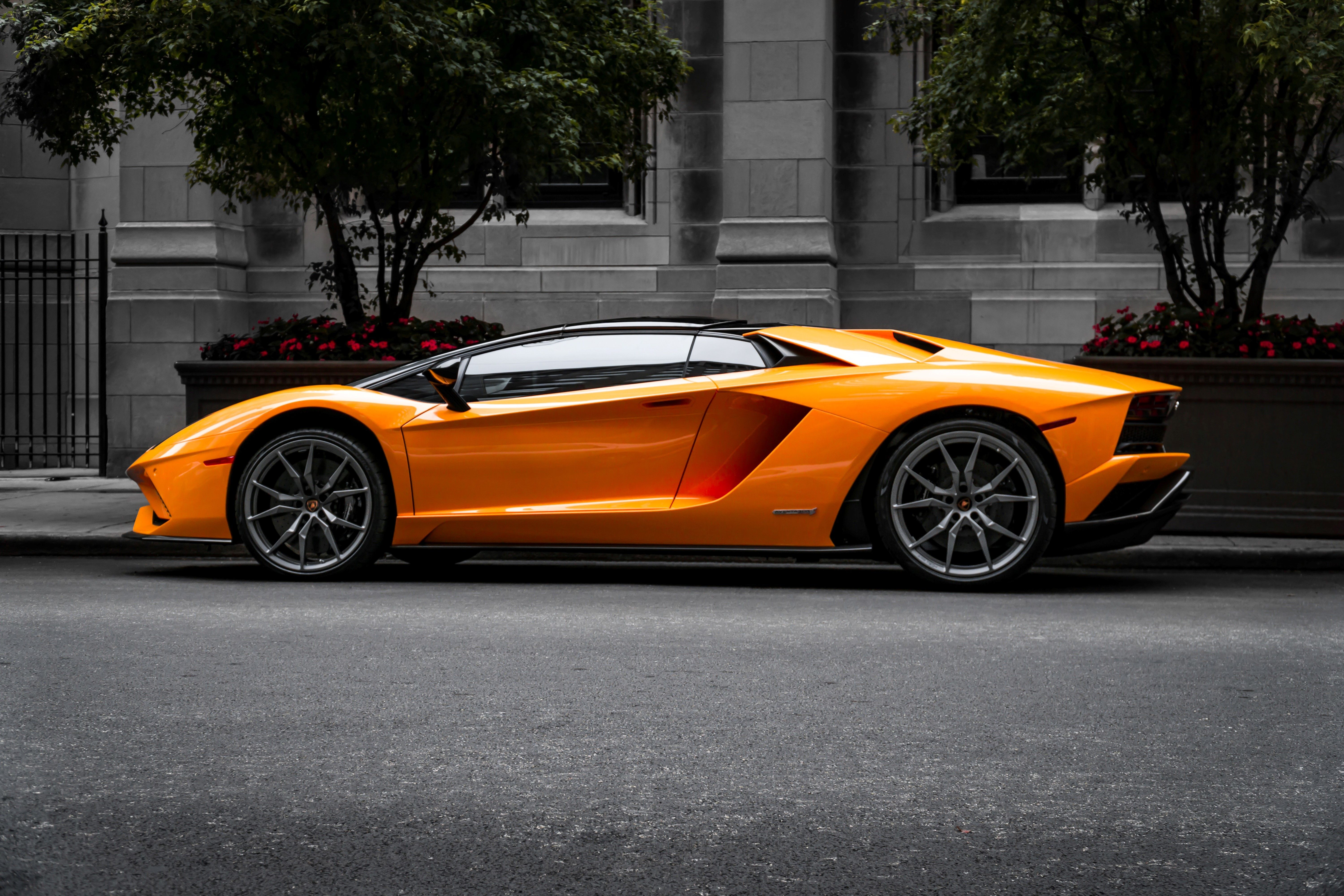 Fondo de pantalla de Lamborghini amarillo - Fondos de pantalla HD