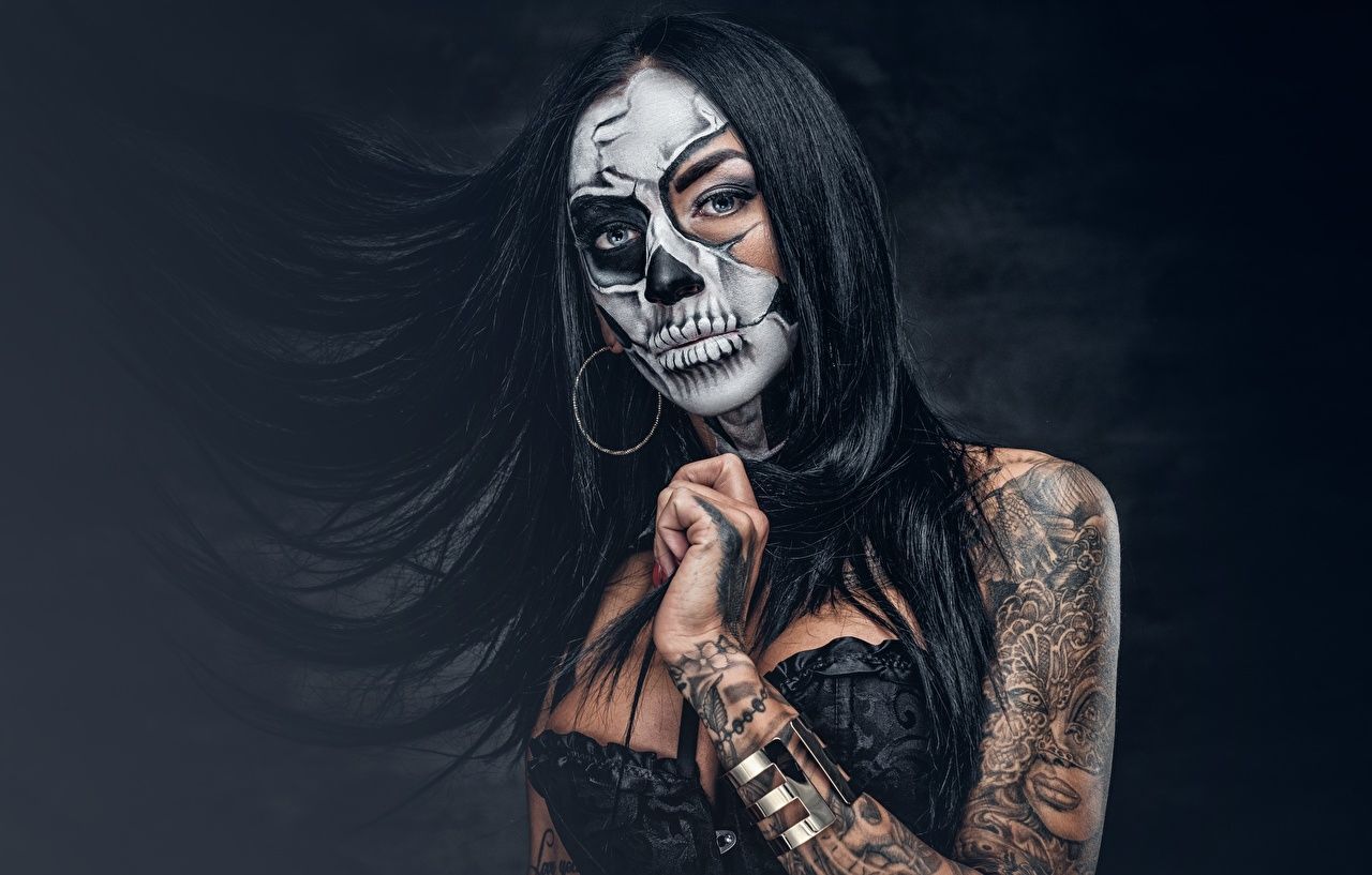 Fondos de Escritorio Tatuajes Chica morena Maquillaje día de muertos Cabello