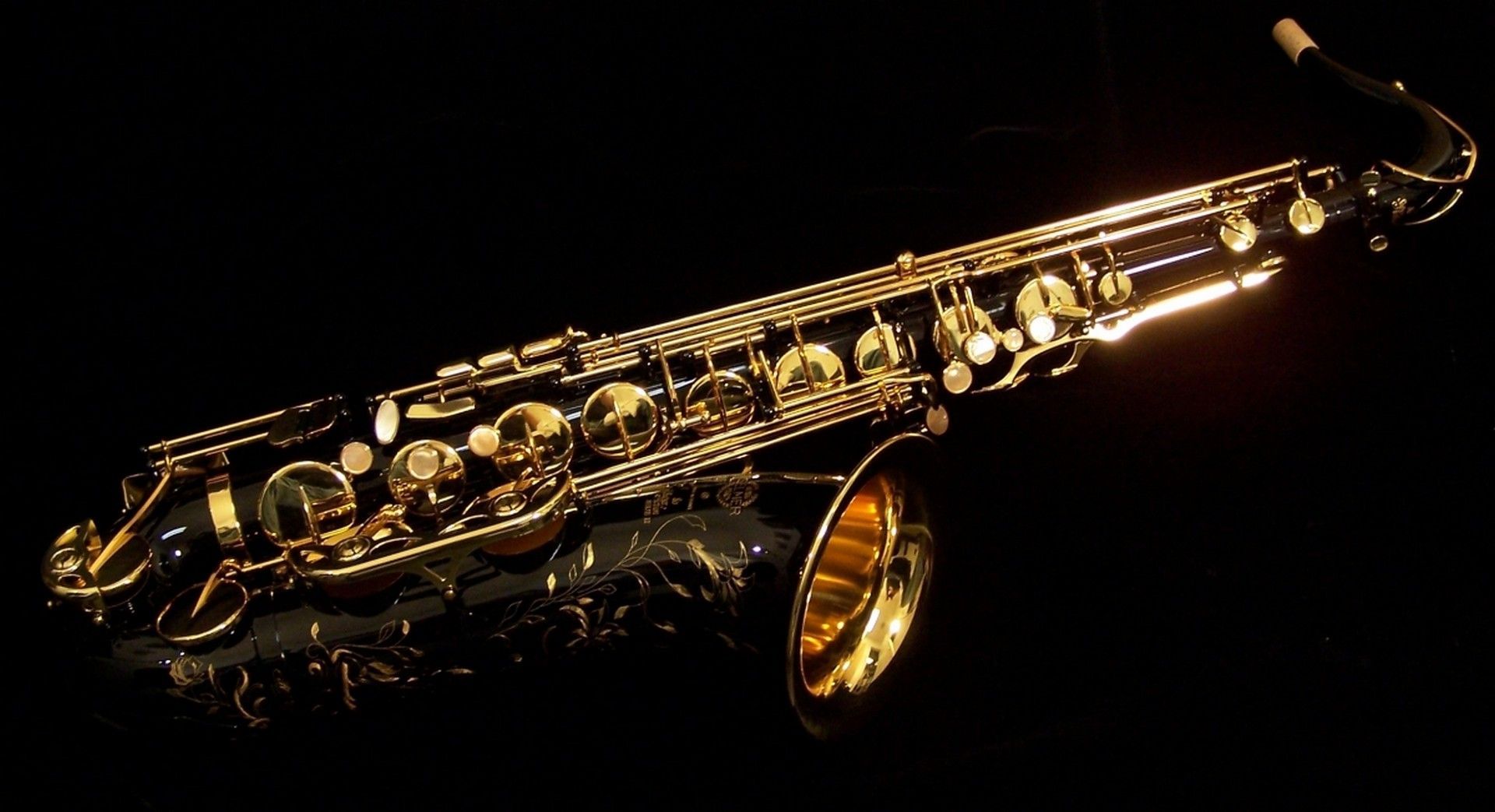 Fondos de Saxofón # 9164D78 (1920x1043) | WallpapersExpert.com